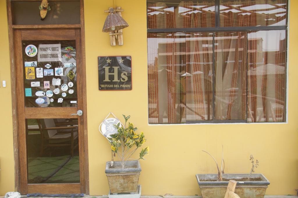 パラカス Refugio Del Pirataホステル エクステリア 写真